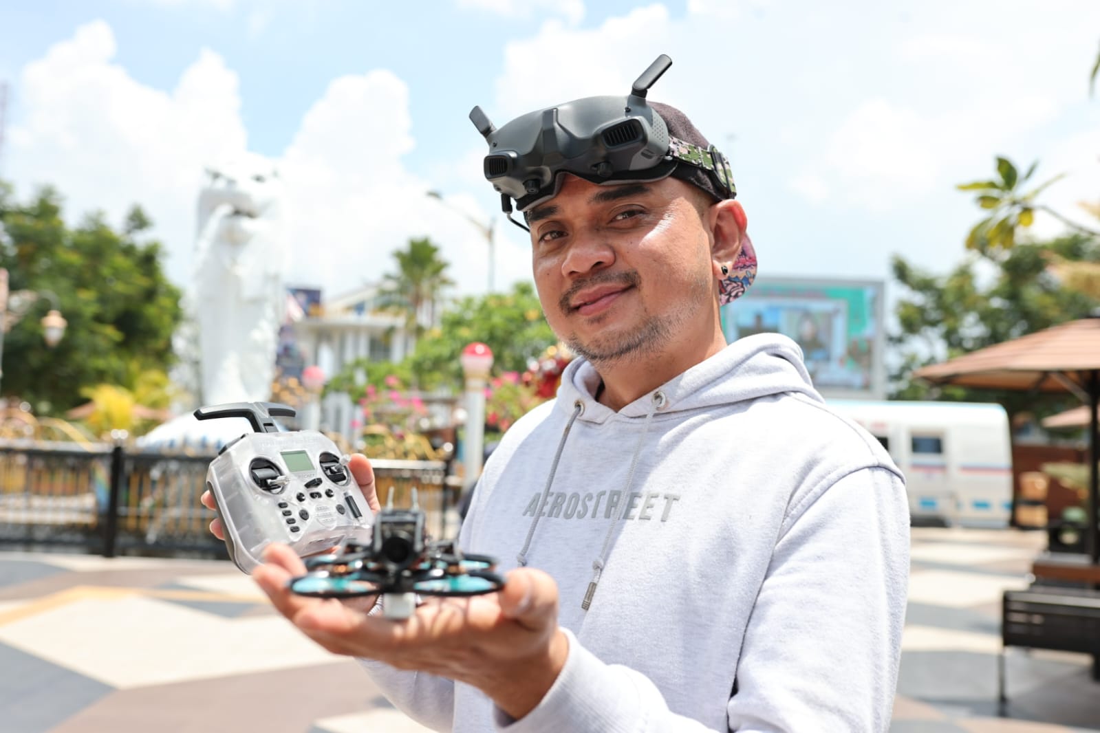 Foto utama berita: Berawal Dari Coba-Coba, Stefanus Jeffri Suyanto Kini Raup Cuan Sebagai Pilot Hingga Perakit Drone FPV Profesional