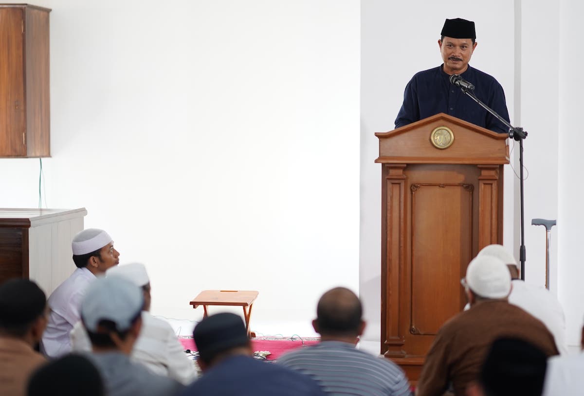Foto 9 dari 9: Safari Salat Jumat di Wilayah Taman, Wali Kota Maidi Sekaligus Resmikan Masjid Khadija Al Zarouni