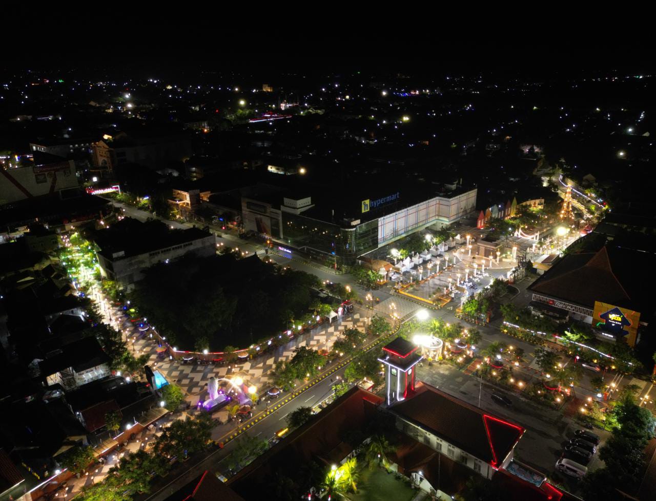Foto 1 dari 1: Jadi Jujukan Wisata, Kemenhub Wacanakan Pengembangan Angkutan Pemandu Moda Dari Bandara Ke Kota Madiun