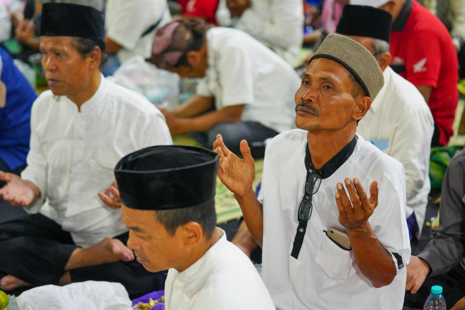 Foto 6 dari 8: Awali Rangkaian Peringatan Hari Jadi ke-105, Pemkot Gelar Tasyakuran Kenduri Akbar dan Doa Bersama