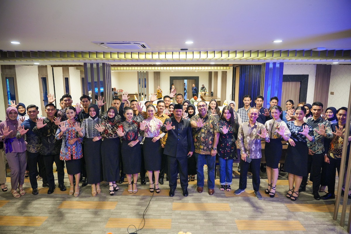 Foto 9 dari 9: Beri Pembinaan Bagi Finalis Kakang Mbakyu 2023, Wali Kota Pesan Pakandayu Turut Promosikan Wisata Kota Madiun
