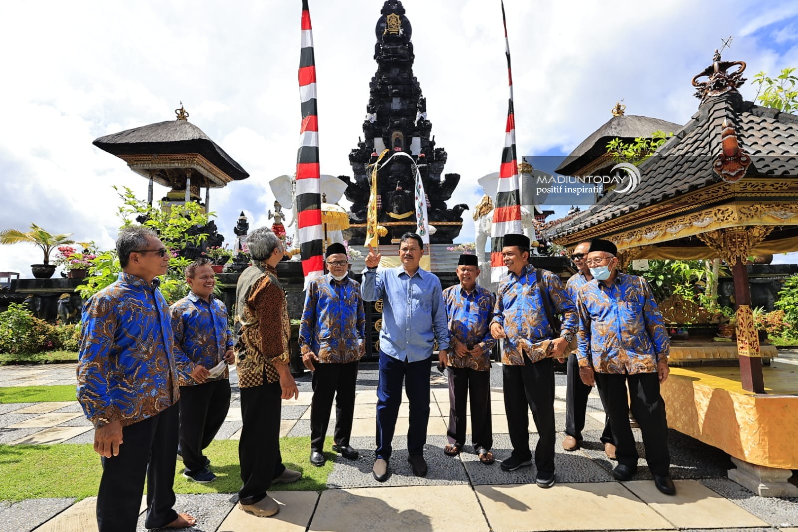 Foto 7 dari 7: Tingkatkan Toleransi Beragama, Wali Kota Ajak FKUB Kunjungi Komplek Peribadatan Puja Mandala