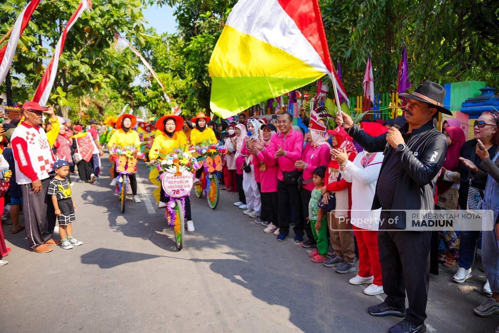 Foto utama berita: Kelurahan Banjarejo Gelar Blooming Carnival, Wali Kota: Penampilan Sudah Standar Nasional