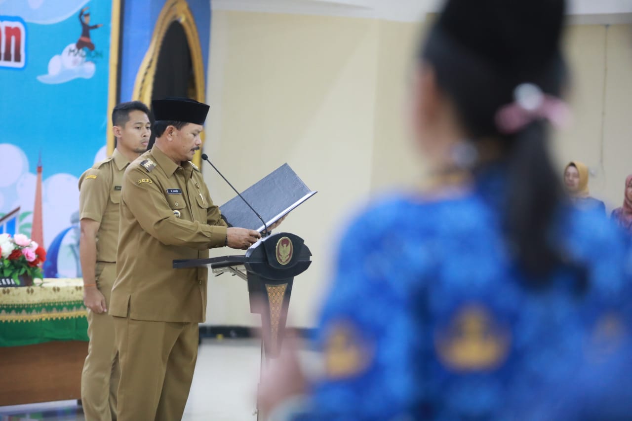 Foto 4 dari 16: Pengambilan Sumpah Jabatan dan Pelantikan PPPK, Wali Kota Dr. Maidi: Apa yang Diucapkan Harus Dijalankan