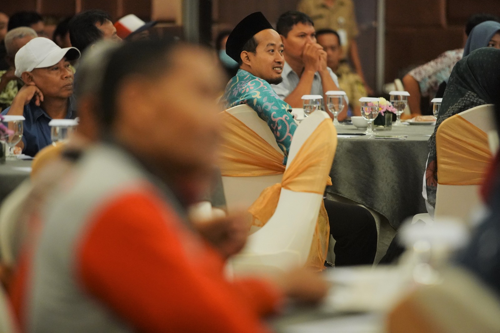 Foto 9 dari 10: Gelar Pembinaan Bagi PKL, Wali Kota Pesan Jaga Kualitas Dalam Berjualan