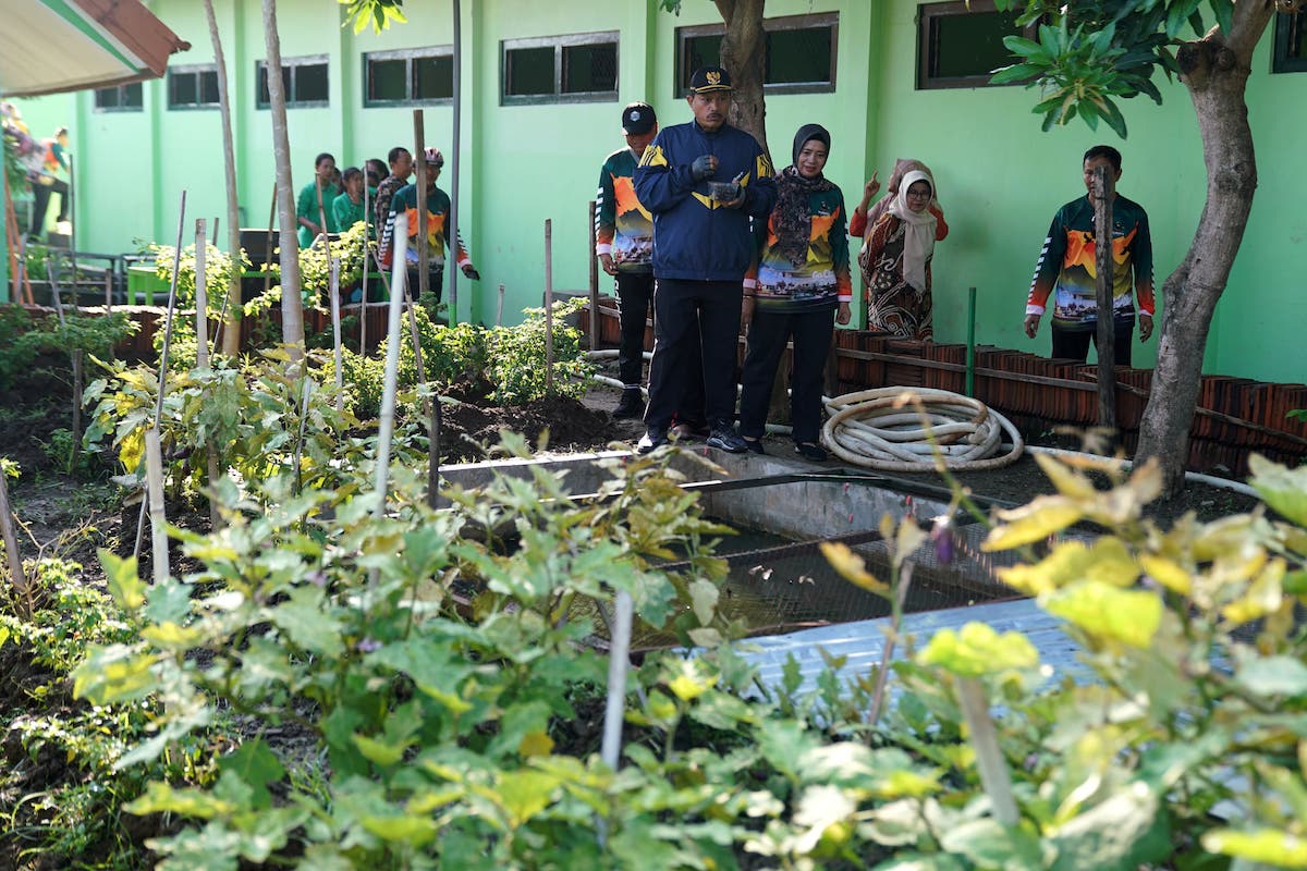 Foto 9 dari 9: Gowes Pagi, Wali Kota Cek Ketahanan Pangan di Sekolah-Sekolah