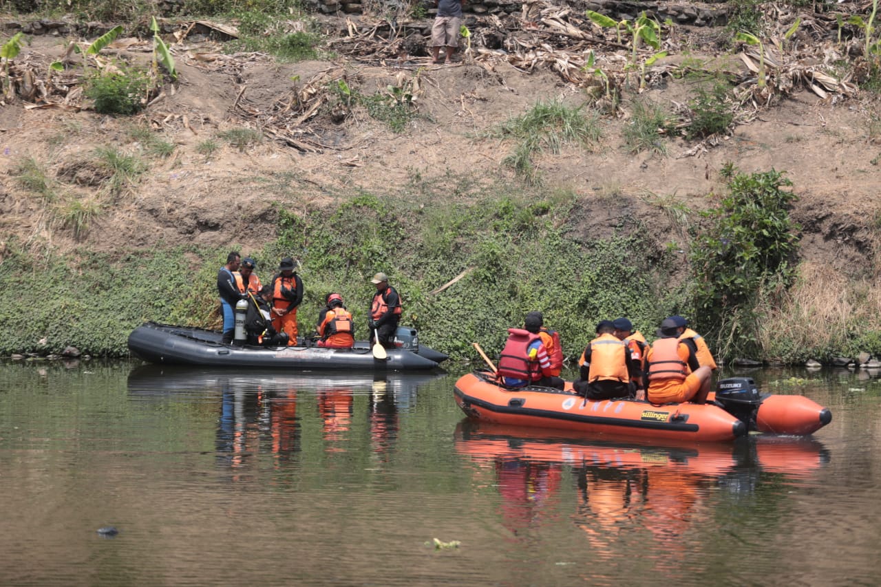 Upaya Penyelaman Terkendala Kontur dan Arus Sungai, Pencarian Korban Tenggelam Dilanjutkan Besok Pagi