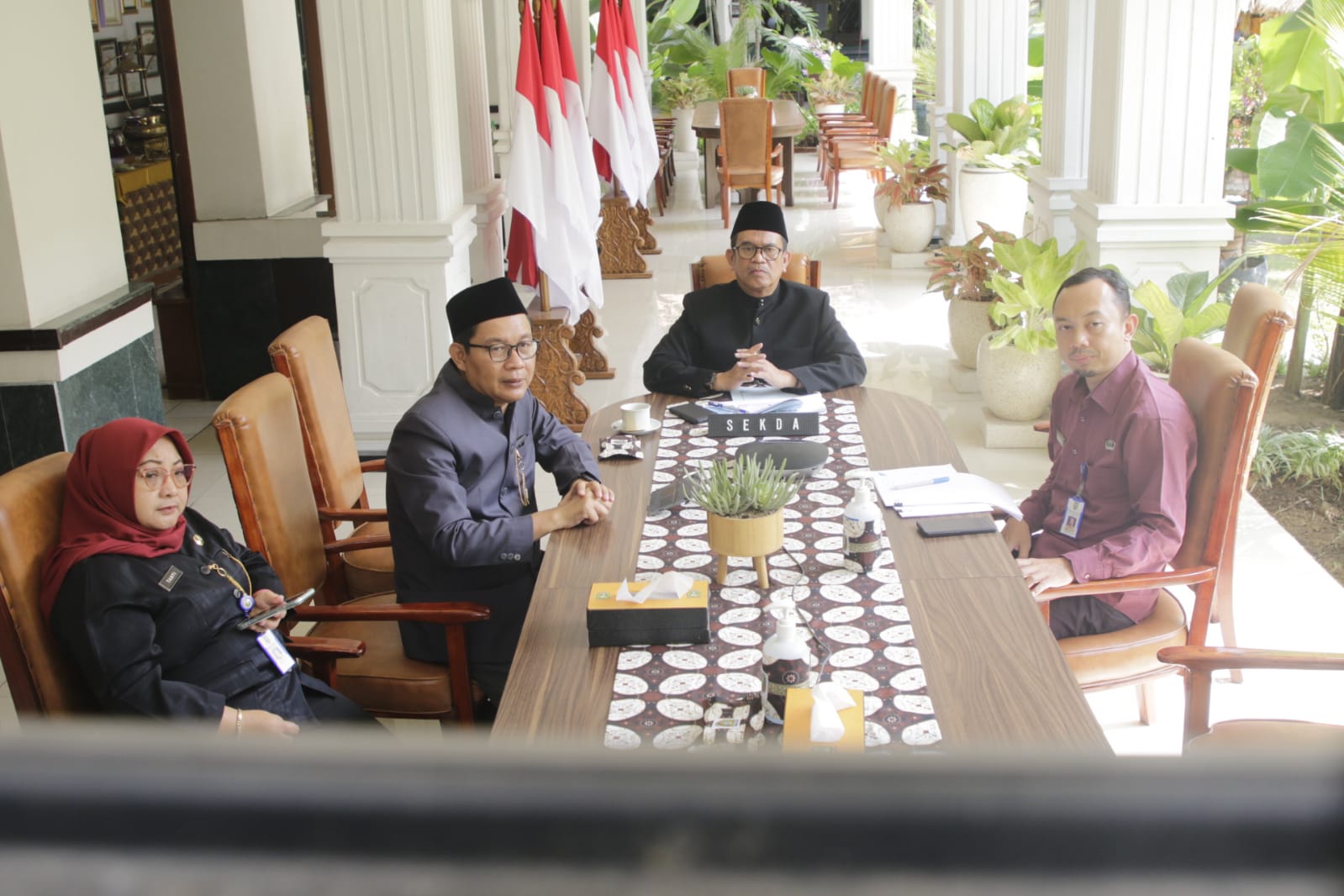 Foto 3 dari 11: Ikuti Monev KI, Pemkot Madiun Paparkan Keterbukaan Informasi Publik Di Kota Pendekar