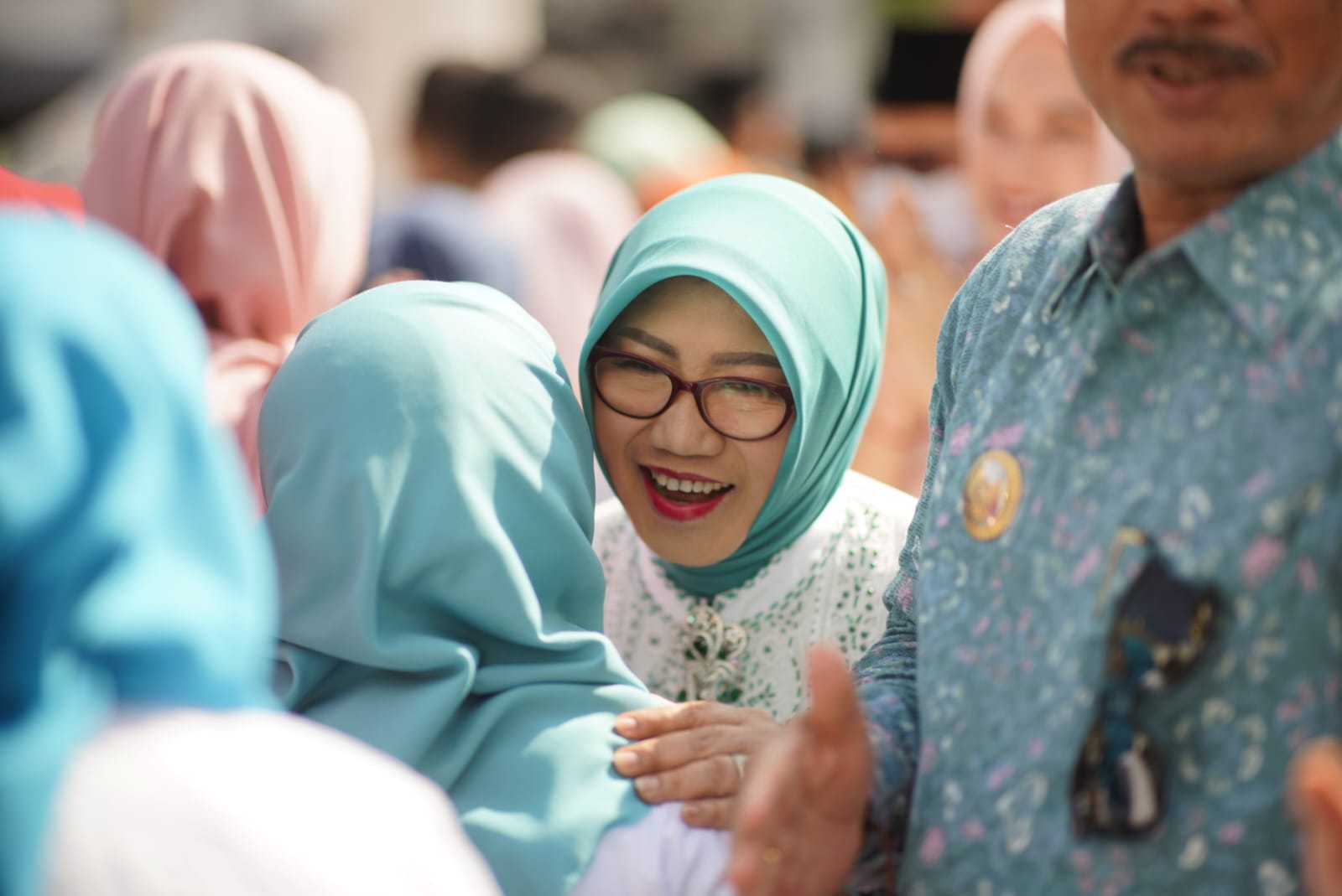 Foto 5 dari 9: Gelar Halal Bihalal Di Depan Replika Ka’bah, Wali Kota : PRC Terbuka Untuk Kegiatan Masyarakat