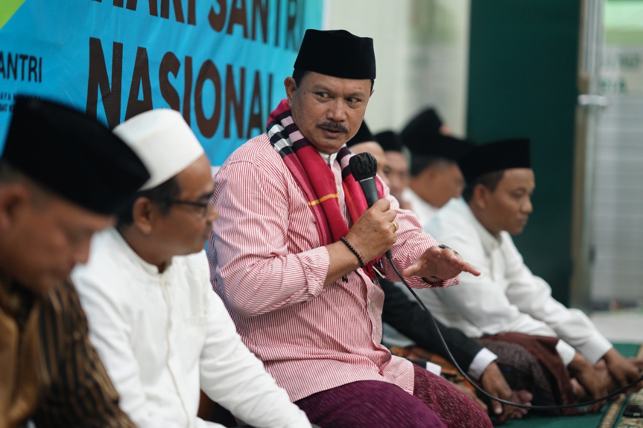 Foto 2 dari 10: Hadiri Peringatan Hari Santri PCNU, Wali Kota Sampai Terima Kasih Atas Peran Santri dan Kiai