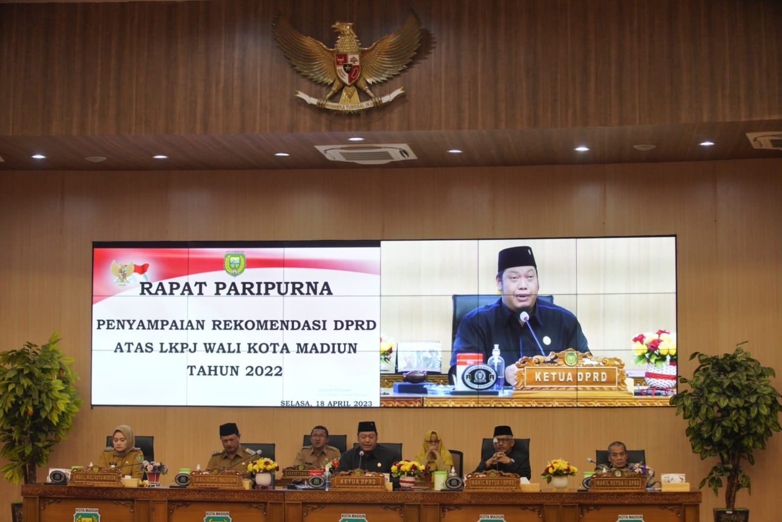 Foto 3 dari 10: Rapat Paripurna Lanjutan LKPj Wali Kota TA 2022, Wali Kota Apresiasi Rekomendasi Wakil Rakyat