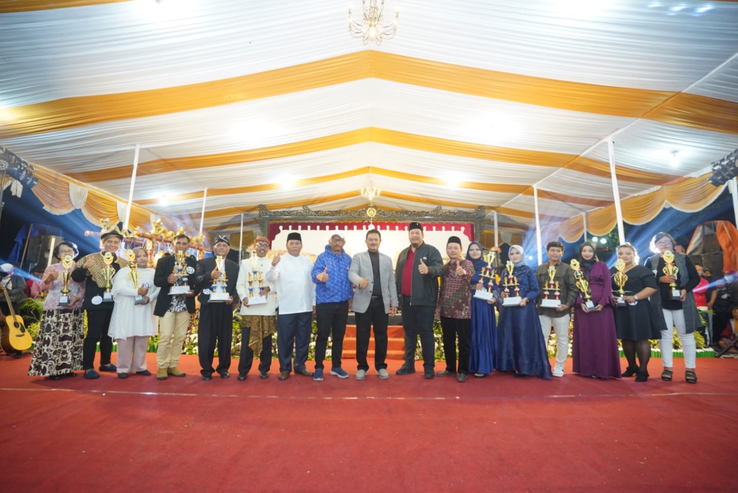 Foto 13 dari 14: Beri Hiburan Masyarakat, Wali Kota Gelar Event Wayang Kulit