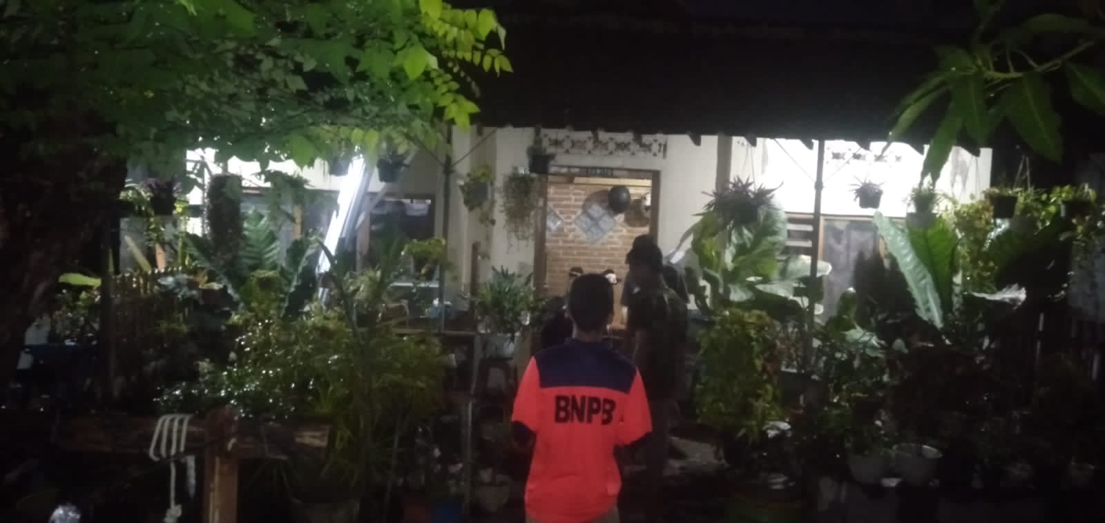 Foto 5 dari 5: Muncul Genangan Akibat Curah Hujan Tinggi, Tak Lebih Satu Jam Sudah Surut Kembali