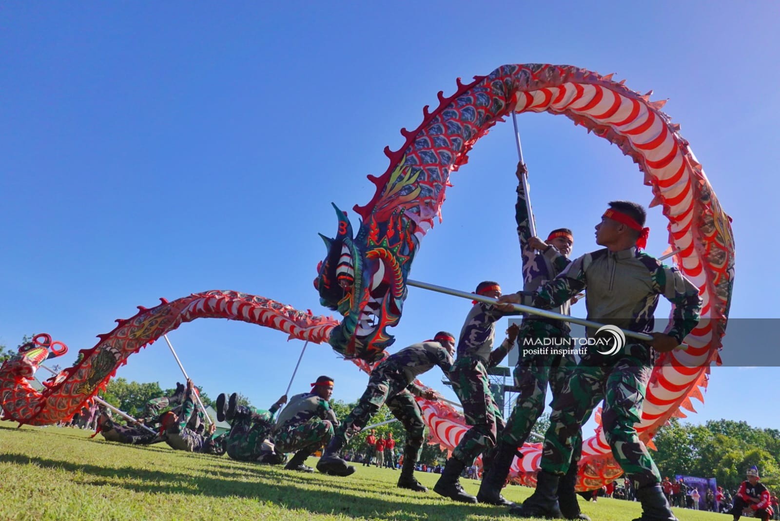 Mengenal Liong Bajra Yudha, Pementas Barongsai dari Yonif 501