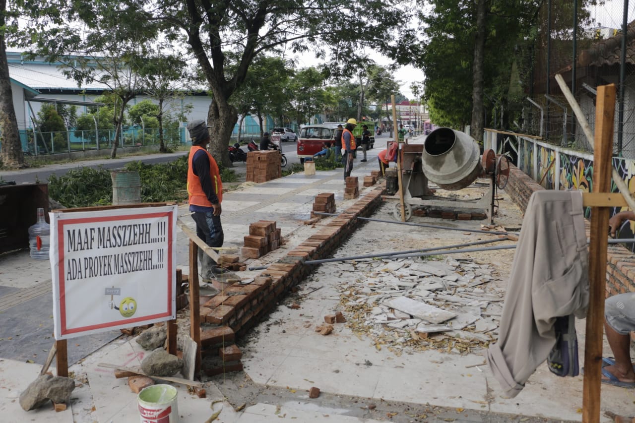Foto 5 dari 6: Lapak Kuliner Hingga Taman Singgah Siap Hiasi Jalan Rimba Darma