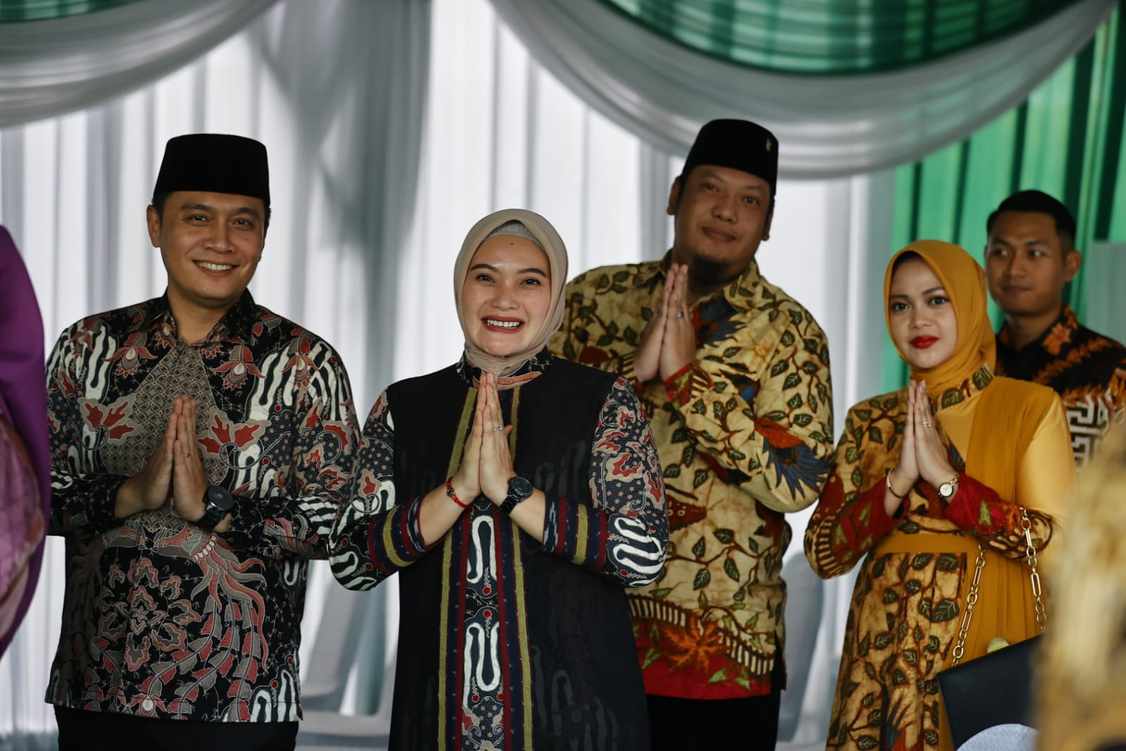 Foto 5 dari 7: Gubernur Khofifah Gelar Halal Bihalal, Wali Kota Turut Hadir Di Grahadi