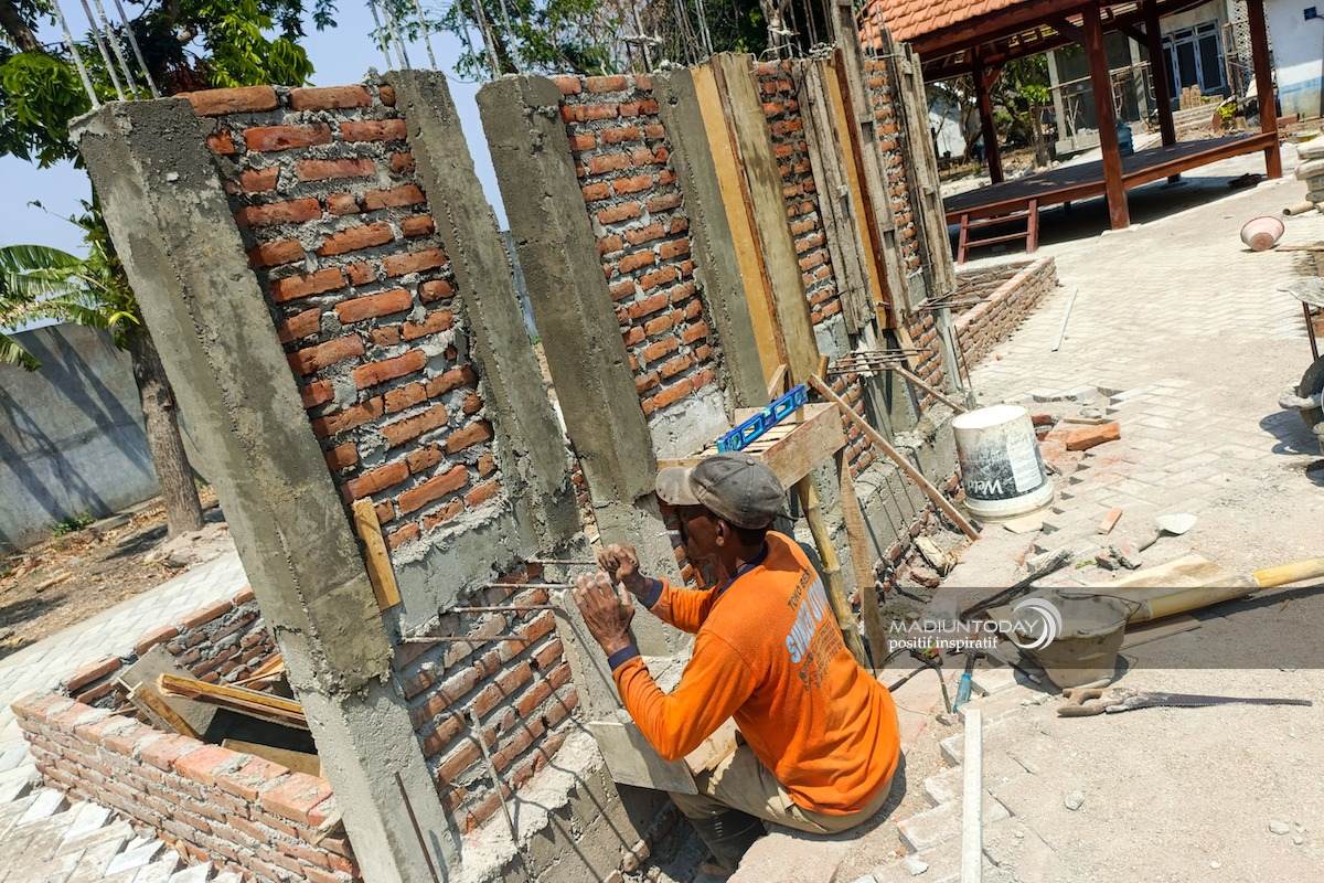 Foto 5 dari 8: TPA Winongo Juga Bersolek, Bakal Ada Taman, Musala, dan Garasi Alat Berat dalam Waktu Dekat