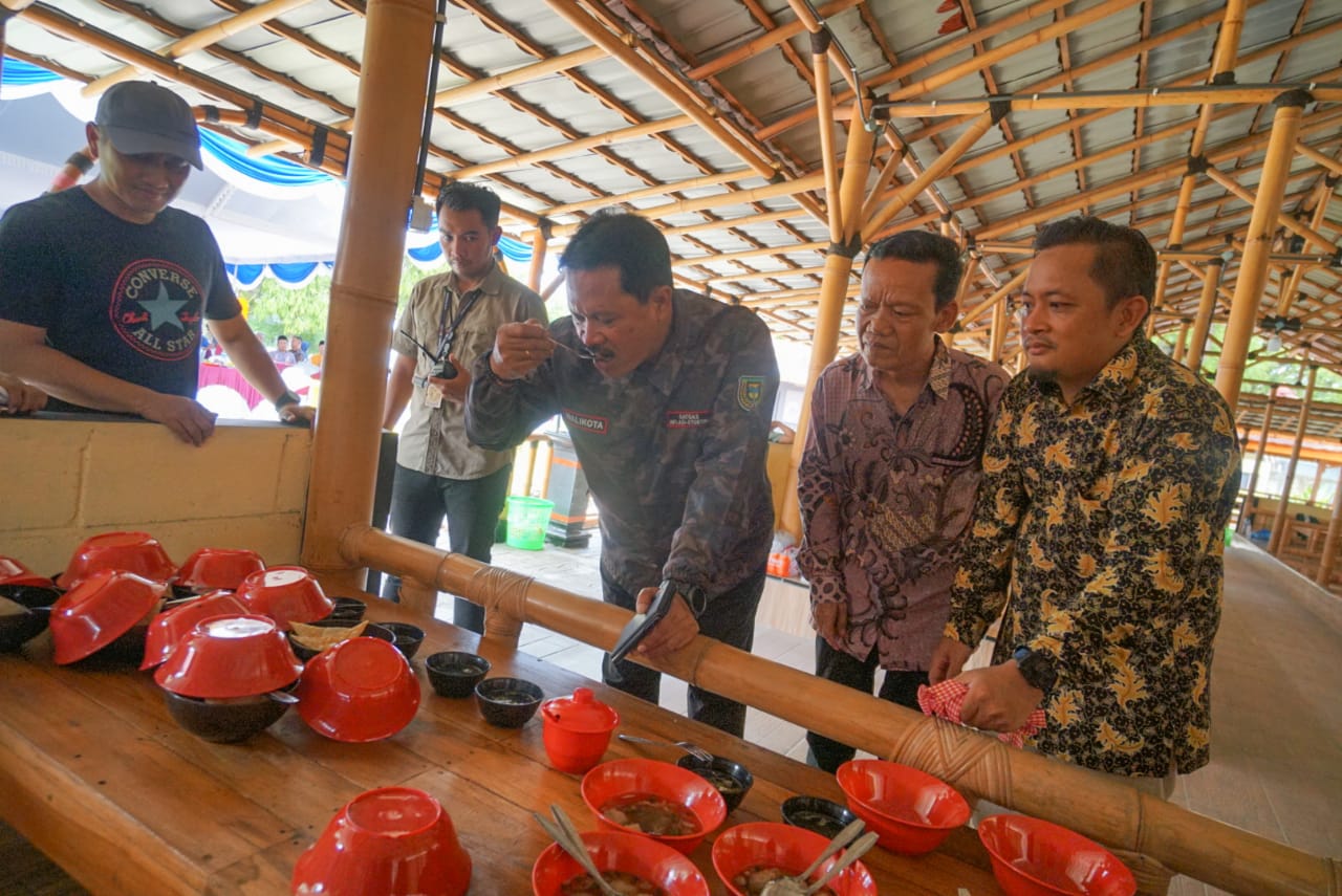 Foto 1 dari 9: Resmikan Resto Kuliner Baru, Wali Kota: Silahkan Berburu Kuliner di Kota Pendekar