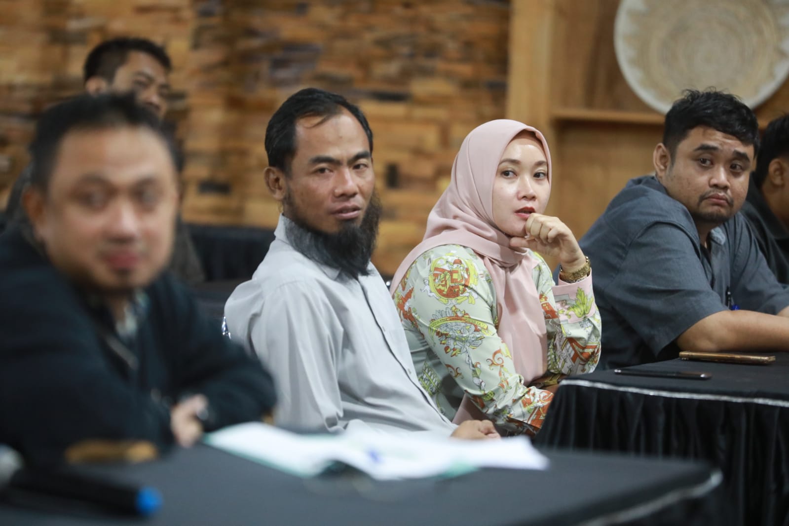 Foto 7 dari 8: Gelar Pembinaan Karyawan Perumda BPR Bank Daerah, Wali Kota Pesan Tingkatkan Kualitas Pelayanan