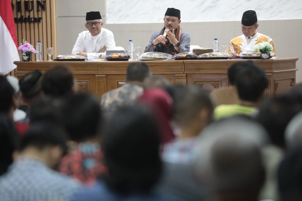 Foto utama berita: Audiensi dengan Pedagang Pasar, Wali Kota Beri Banyak Diskon Kepada Pedagang