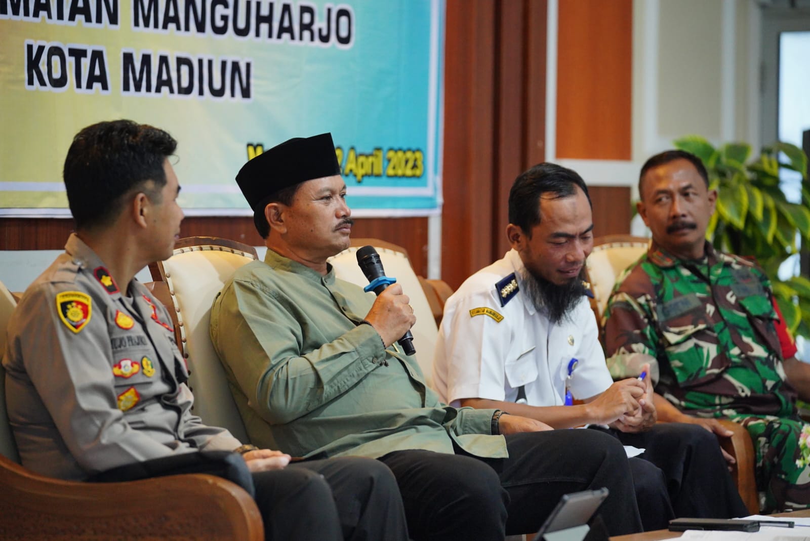 Foto 4 dari 10: Rakor Kamtibmas di Kecamatan Manguharjo, Wali Kota Pesan Masyarakat Bijak Dalam Mengakses Informasi