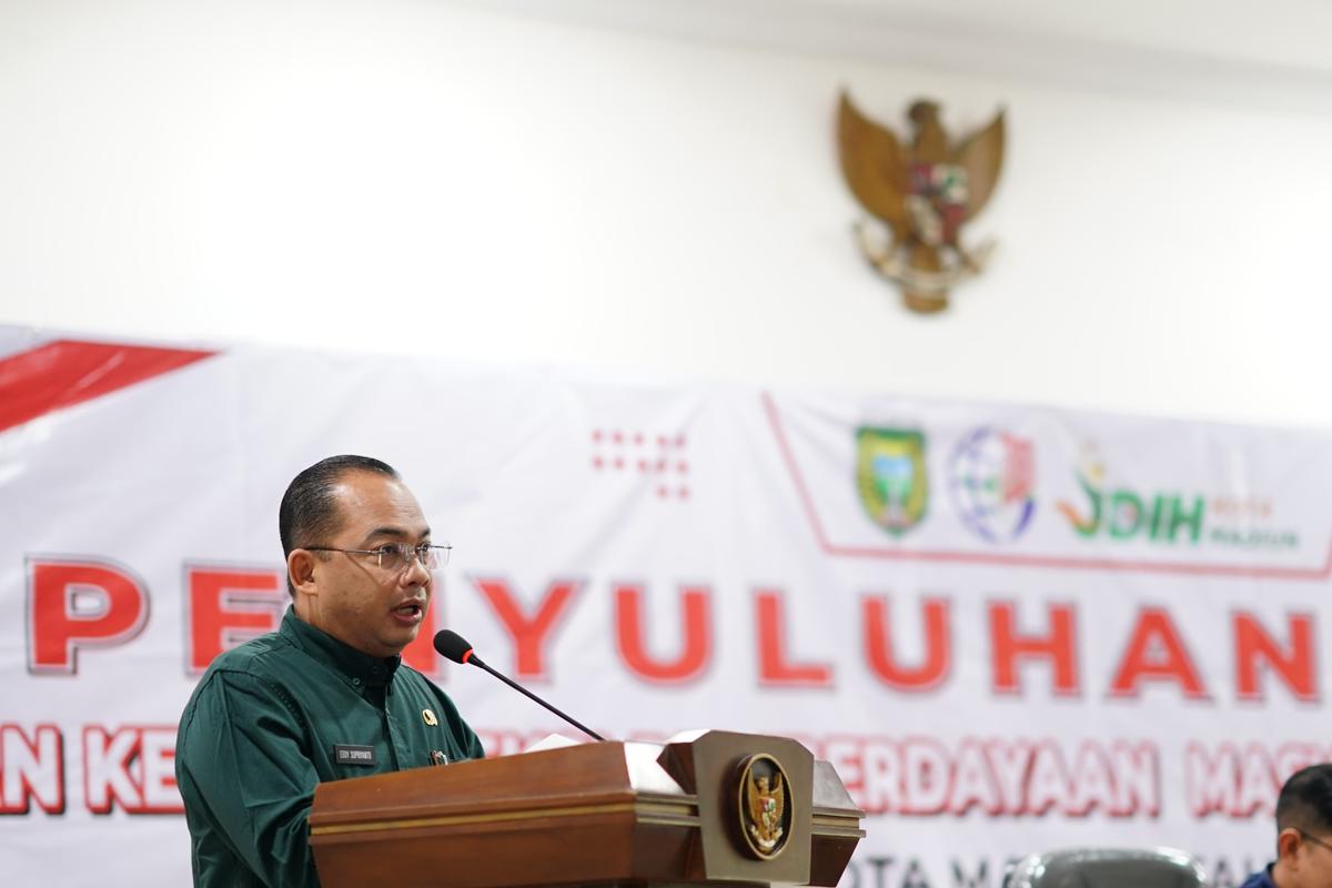 Foto 11 dari 11: Berbatasan Langsung dengan Masyarakat, Pemkot Madiun Bekali Modin dan Kepala Seksi Pemberdayaan Melalui Penyuluhan Hukum