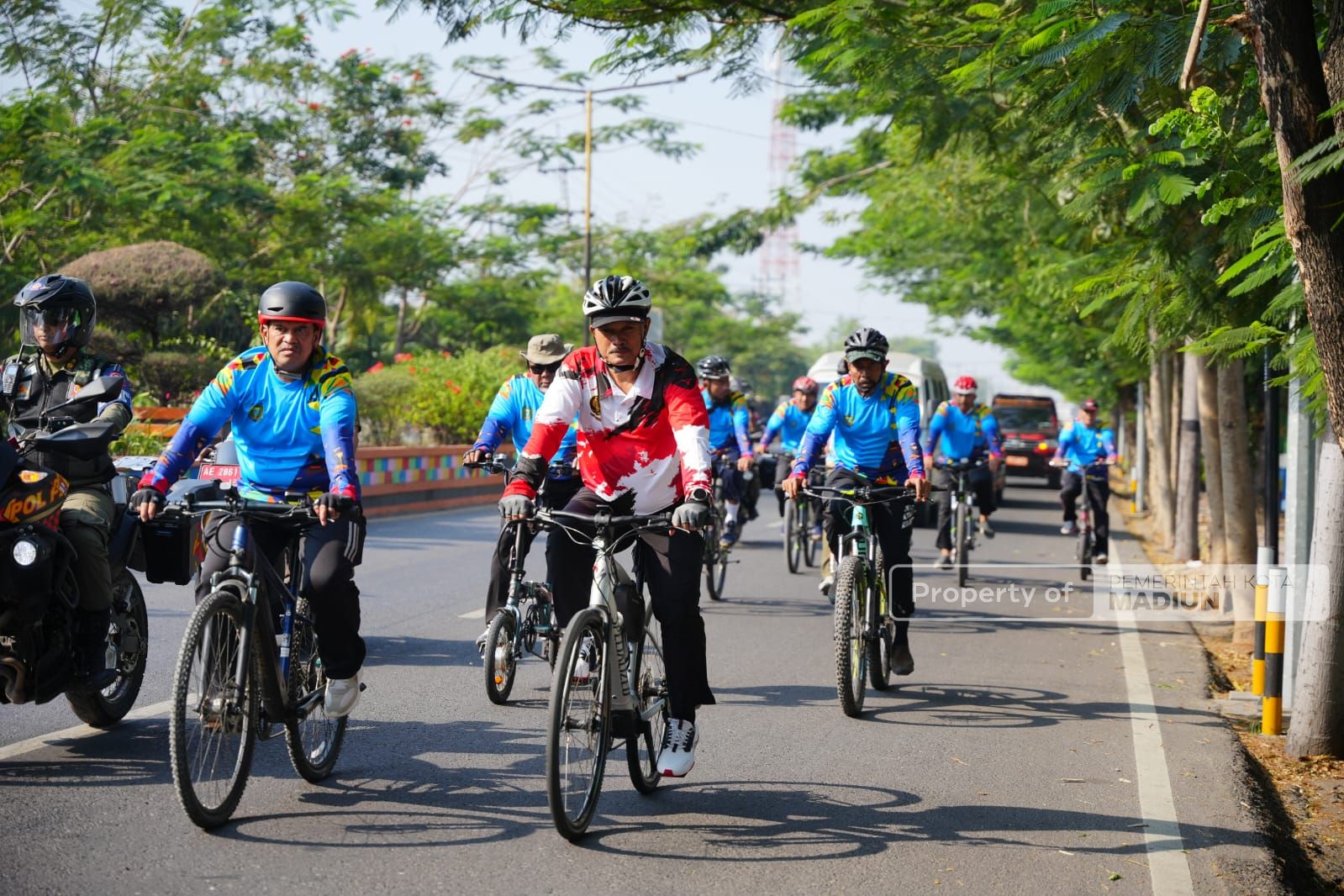 Sembari Gowes, Wali Kota Cek Kondisi Kota Hingga Sambangi Komunitas Wong Tuo di Lapak Sukosari