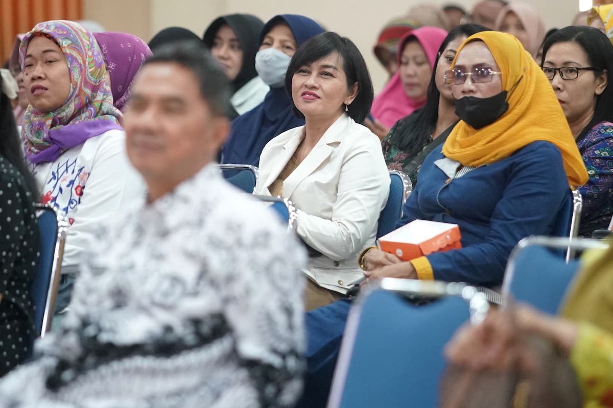 Foto 3 dari 9: Isi Seminar Parenting SMPN 13, Wali Kota Beri Pengarahan Bagi Orang Tua Siswa