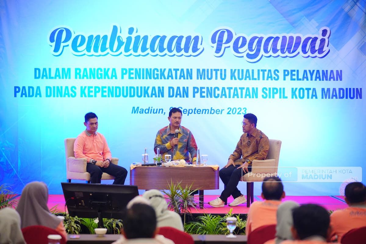 Beri Pengarahan Pegawai Dukcapil, Wali Kota: Pelayanan Adminduk Juga Sangat Penting