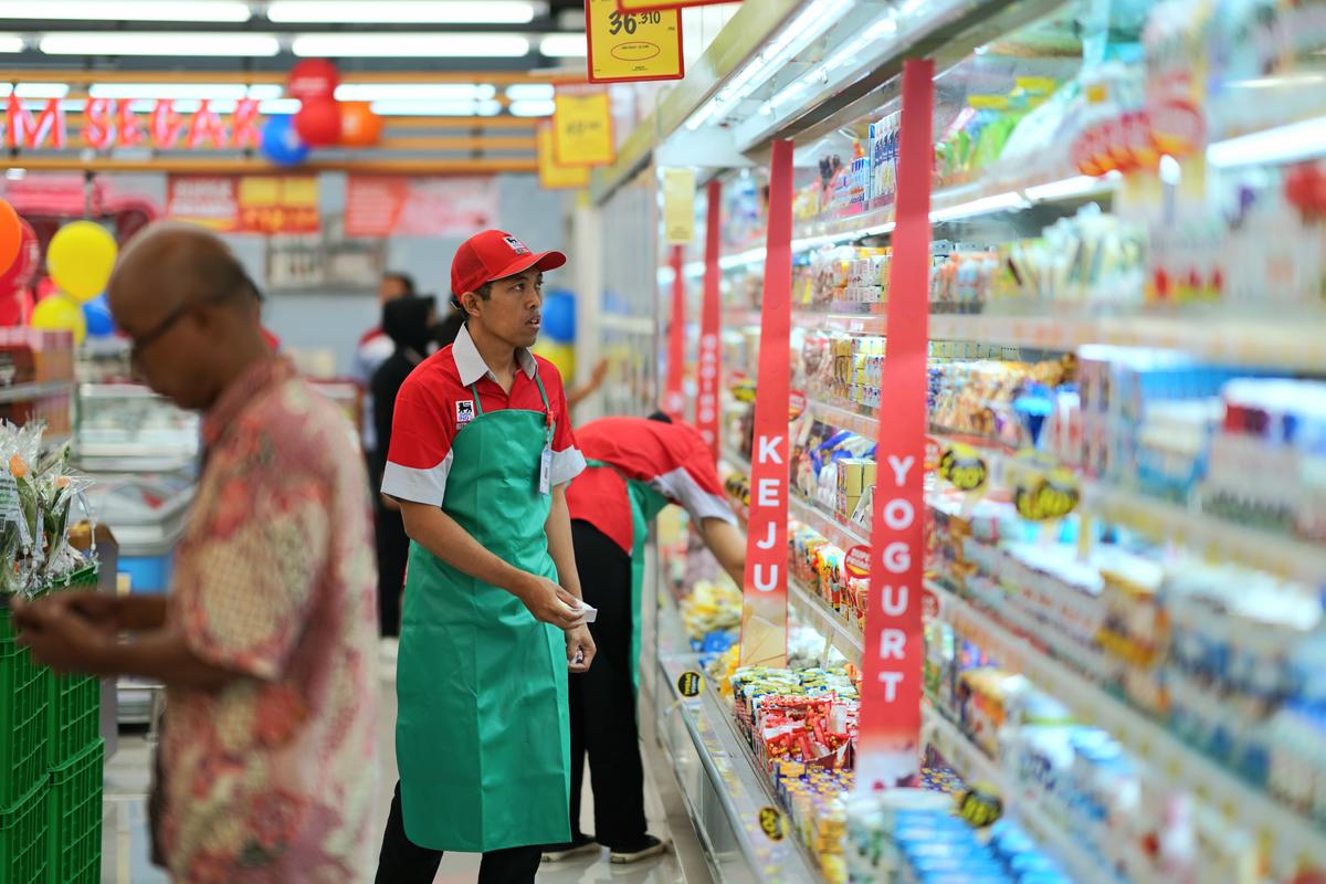 Foto 11 dari 19: Buka Gerai Pertamanya di Kota Pendekar, Superindo Nilai Madiun Punya Prospek Investasi Menarik