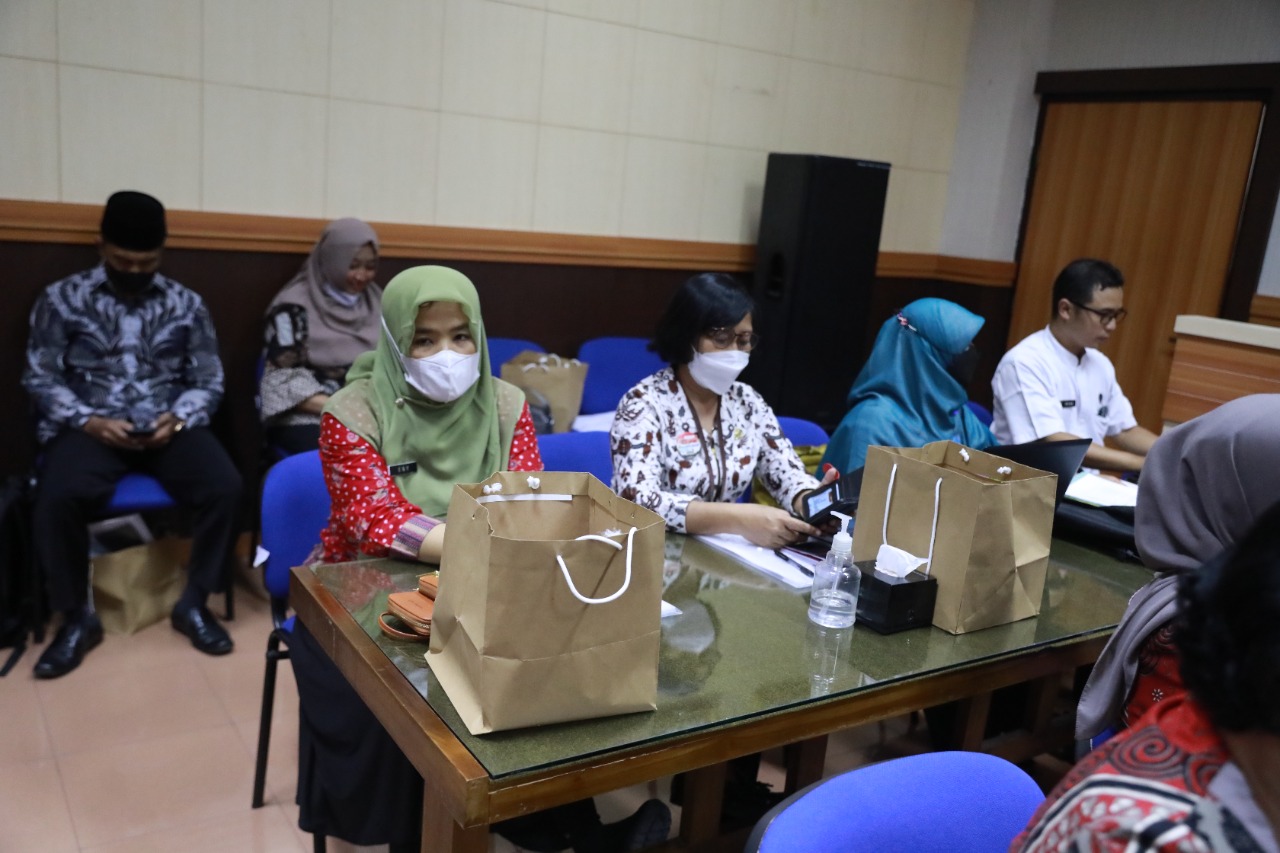 Foto 6 dari 8: Dua Pekan Berjalan, Wali Kota Evaluasi Pelaksanaan Warung Stop Stunting
