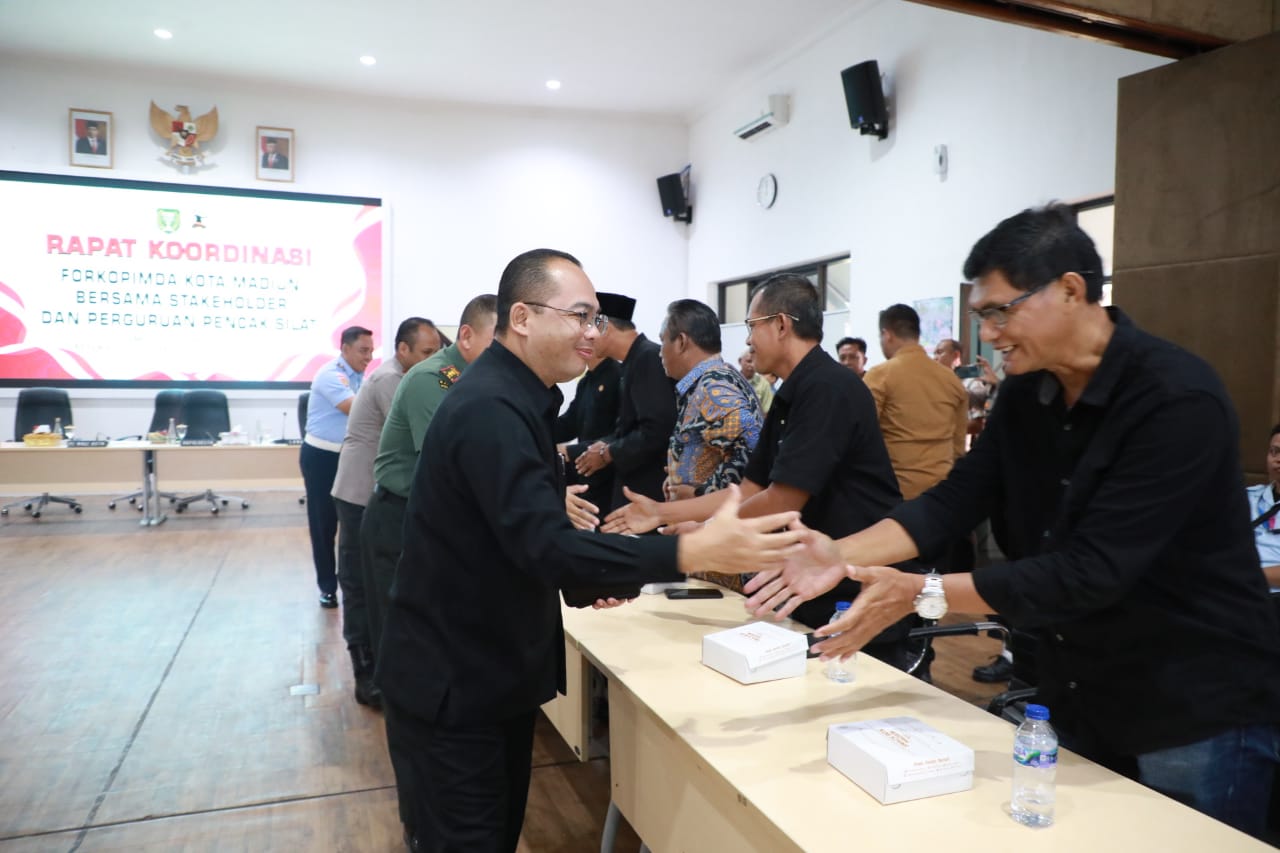 Foto 7 dari 9: Rakor Forkopimda Bersama Perguruan Pencak Silat, Pj Wali Kota: Kita Sepakat Kota Madiun Harus Selalu Aman dan Nyaman