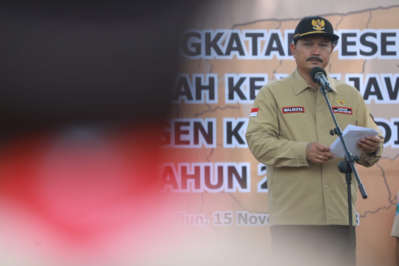 Foto 1 dari 10: Berangkatkan Peserta Raimuna Pramuka ke XIV Jatim, Wali Kota Pesan Jaga Nama Baik Kota