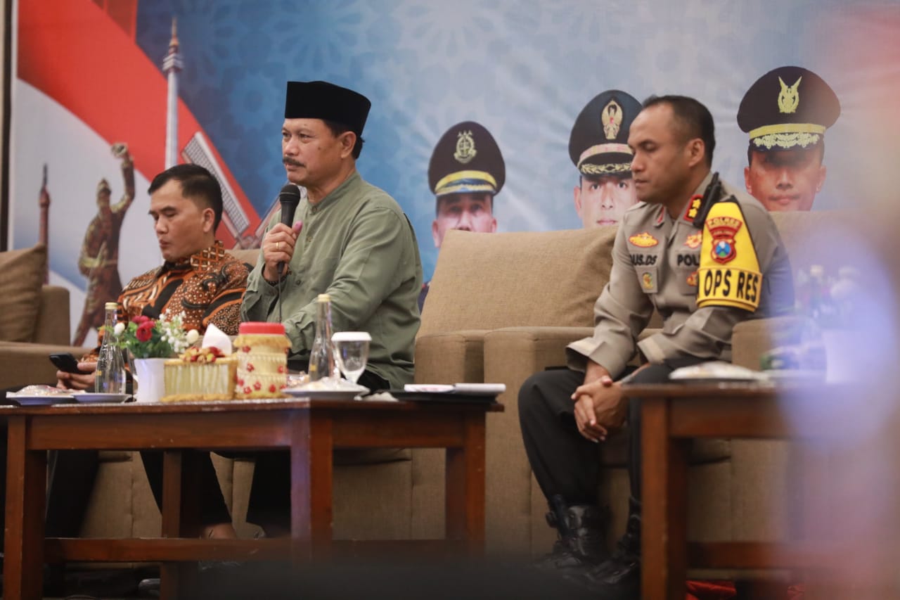 Rakor Forkopimda Kewaspadaan Dini, Wali Kota Dr. Maidi Juga Salurkan Bantuan Tempat Ibadah Hingga Dana Hibah
