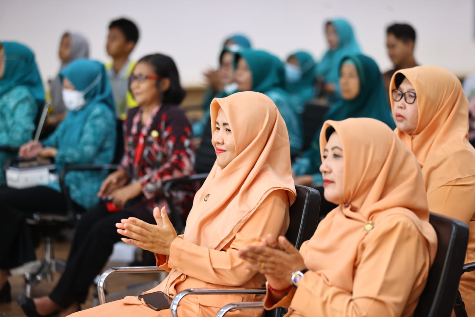 Foto 6 dari 9: Gelar Sarasehan, Wali Kota Ingatkan Peran Penting Orang Tua Dalam Pendidikan Literasi Digital Anak