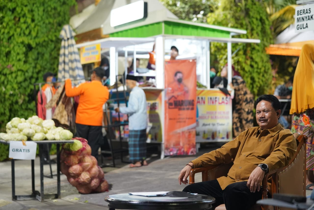Foto 3 dari 8: Jadi Narasumber 'Gak Cumak Cangkrukan', Wali Kota Paparkan Strategi Penanganan Inflasi