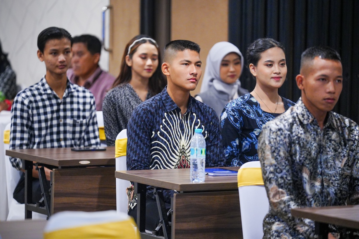Foto 4 dari 9: Beri Pembinaan Bagi Finalis Kakang Mbakyu 2023, Wali Kota Pesan Pakandayu Turut Promosikan Wisata Kota Madiun