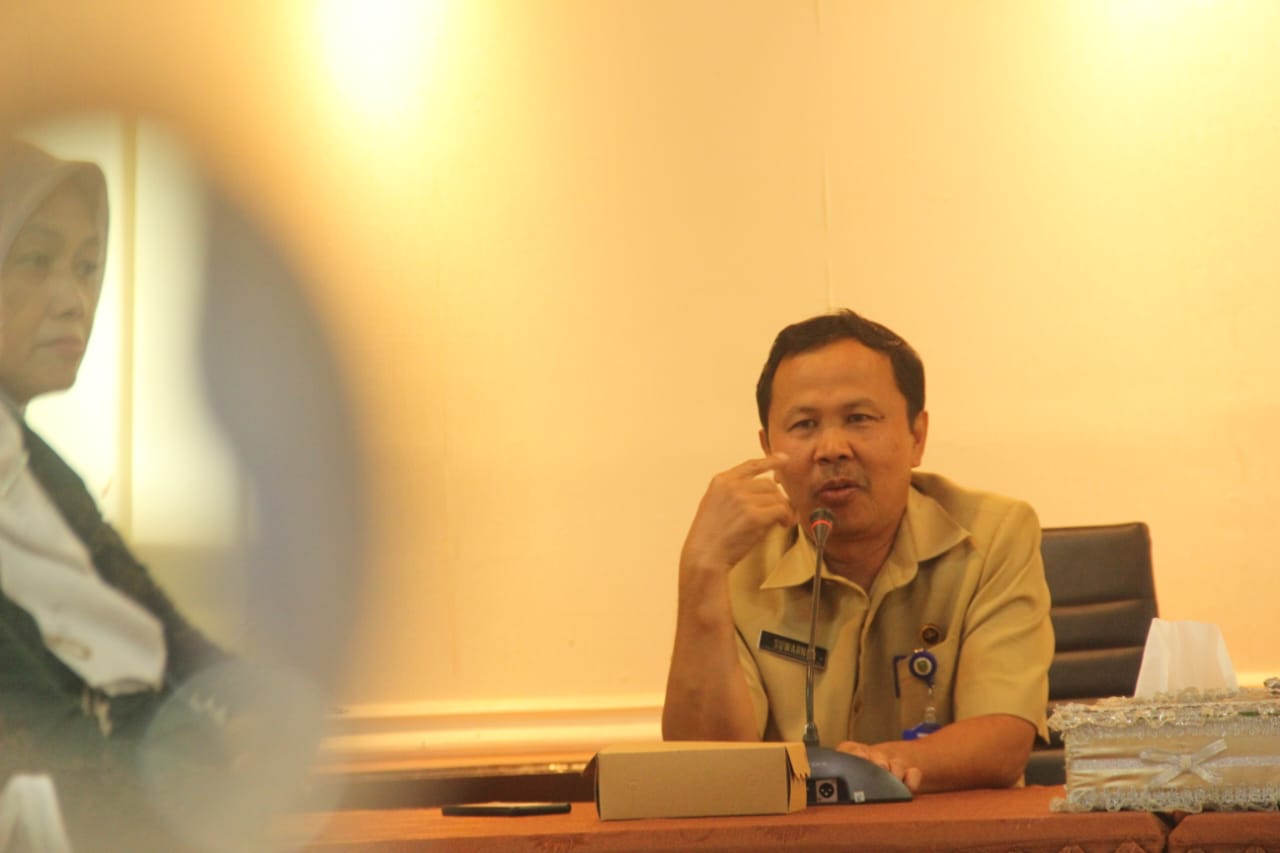 Foto 3 dari 11: Dorong UMKM Naik Kelas, Pemerintah Kota Madiun-PT. INKA (Persero) Gelar Bimtek Bagi Pengelola Lapak UMKM Kelurahan