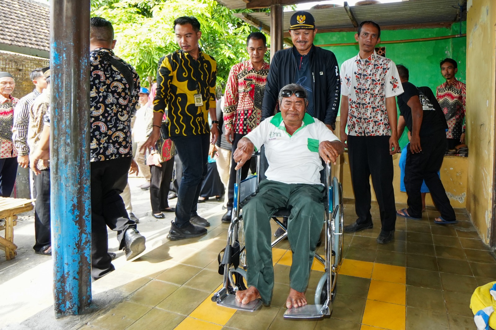 Foto 2 dari 5: Kerap Turun Langsung Melayani Masyarakat, Wali Kota: Pemimpin Harus Tahu Perasaan yang Dipimpin