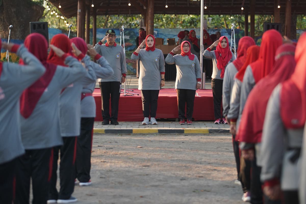 Foto 4 dari 9: Pimpin Senam Lansia, Wali Kota Sampaikan Capaian Kota