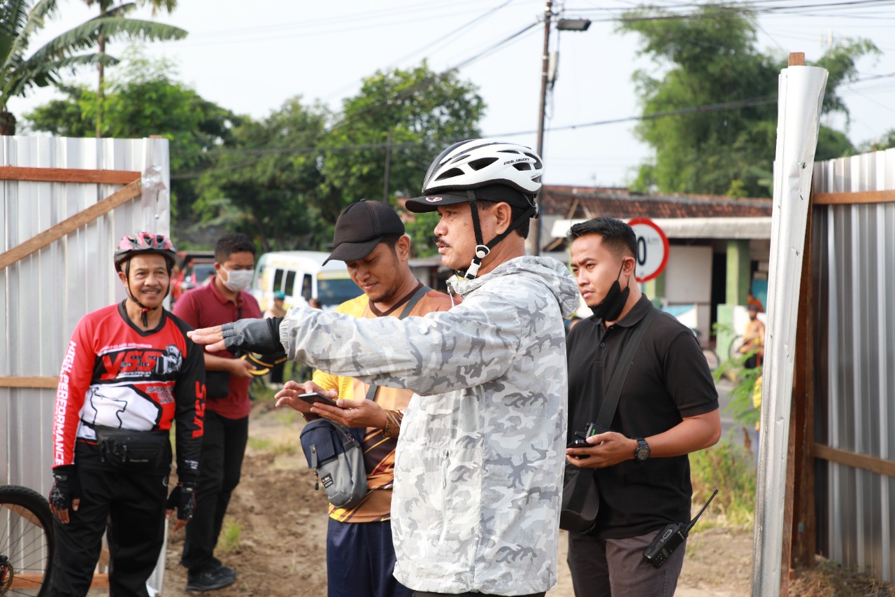 Foto 9 dari 10: Wali Kota Gowes Pagi Sembari Monitoring Proyek Pembangunan