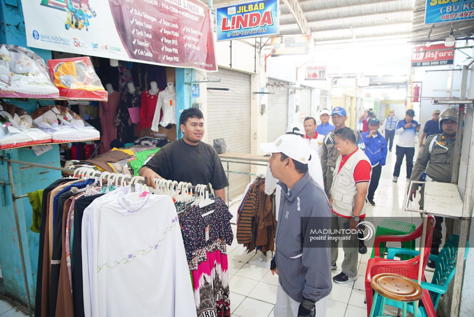 Foto 5 dari 6: Godok Konsep menarik, Plt Wali Kota Ingin Ramaikan Lagi Lantai Dua Pasar Besar