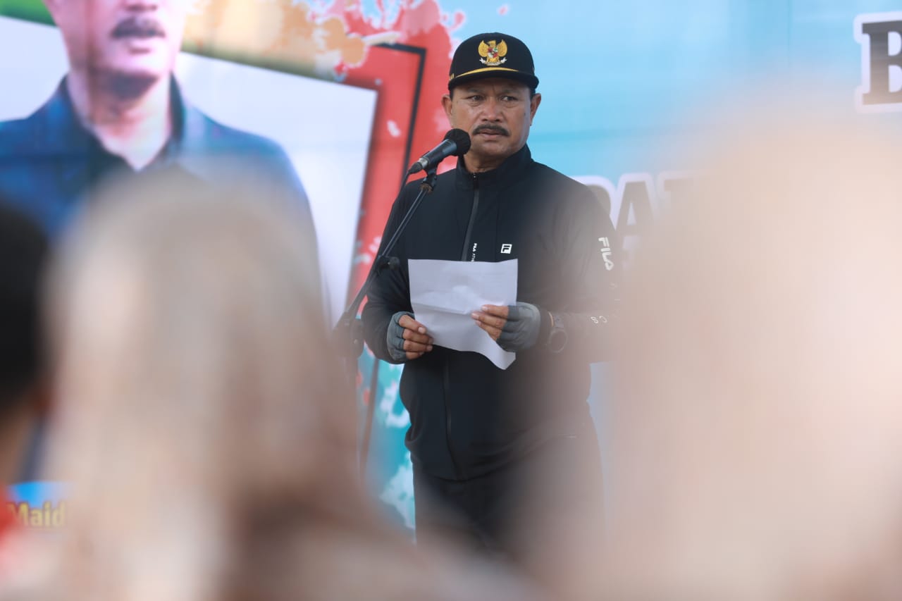 Foto 7 dari 10: Pegawai BUMD Lakukan Tes Kebugaran, Wali Kota Sebut Pelayanan Hanya Bisa Optimal Kalau Pegawai Sehat