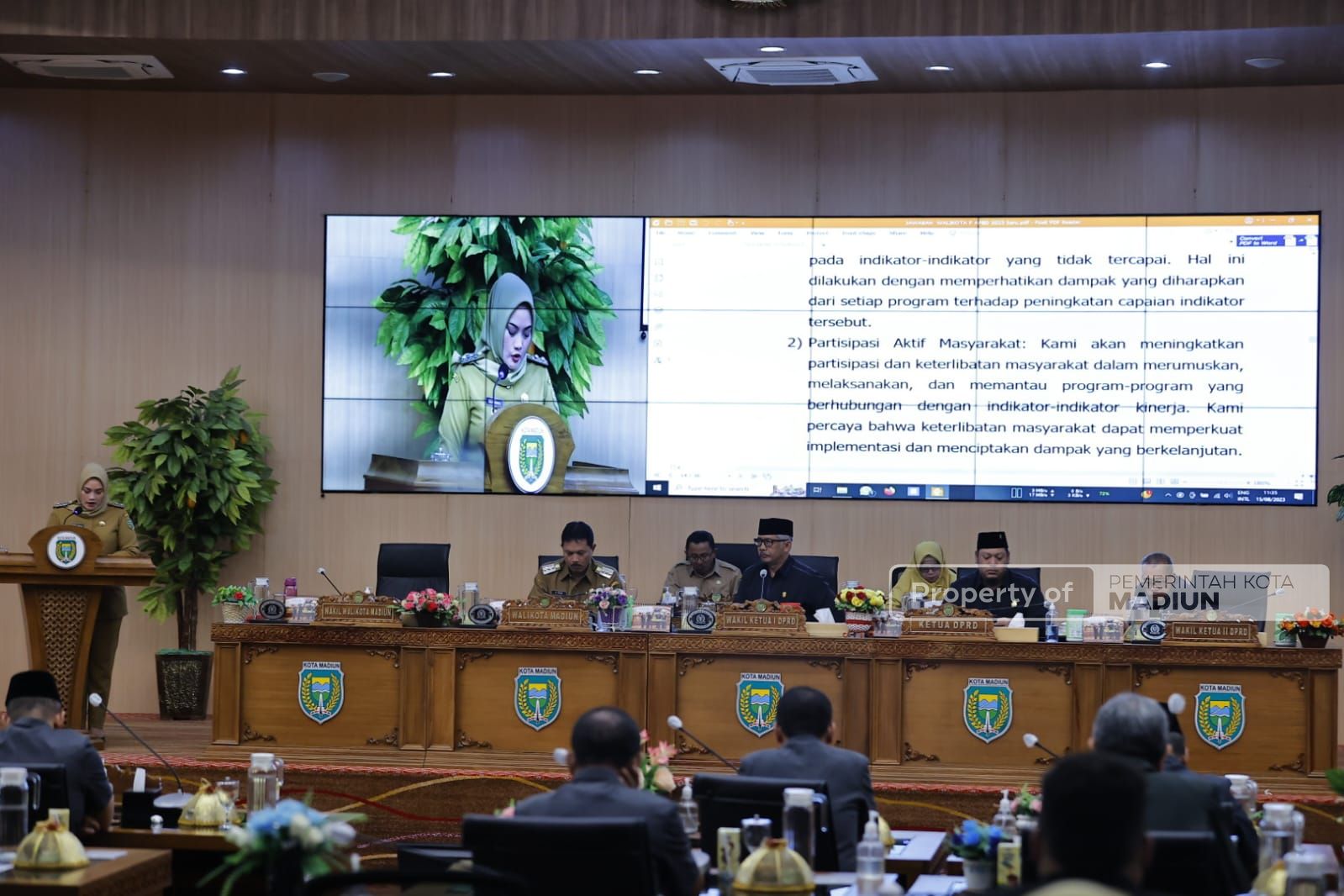 Foto 3 dari 4: Pembahasan APBD Perubahan Berlanjut, Wali Kota Sampaikan Jawaban Atas PU Fraksi-Fraksi