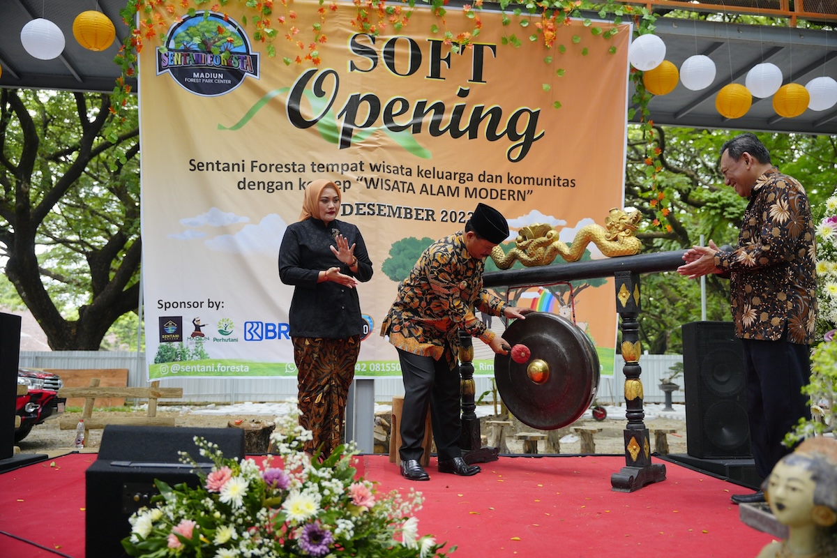 Foto 2 dari 8: Soft Opening Sentani Foresta, Wali Kota Harap Jadi Jujugan Wisata Masyarakat