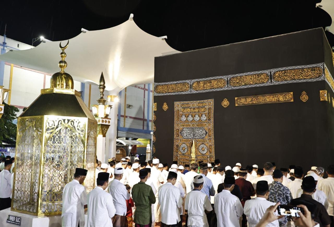 Foto 3 dari 5: Safari Ramadan di Mushola Ka’bah PRC, Wali Kota Ajak Warga Semakin Optimalkan Kawasan PRC