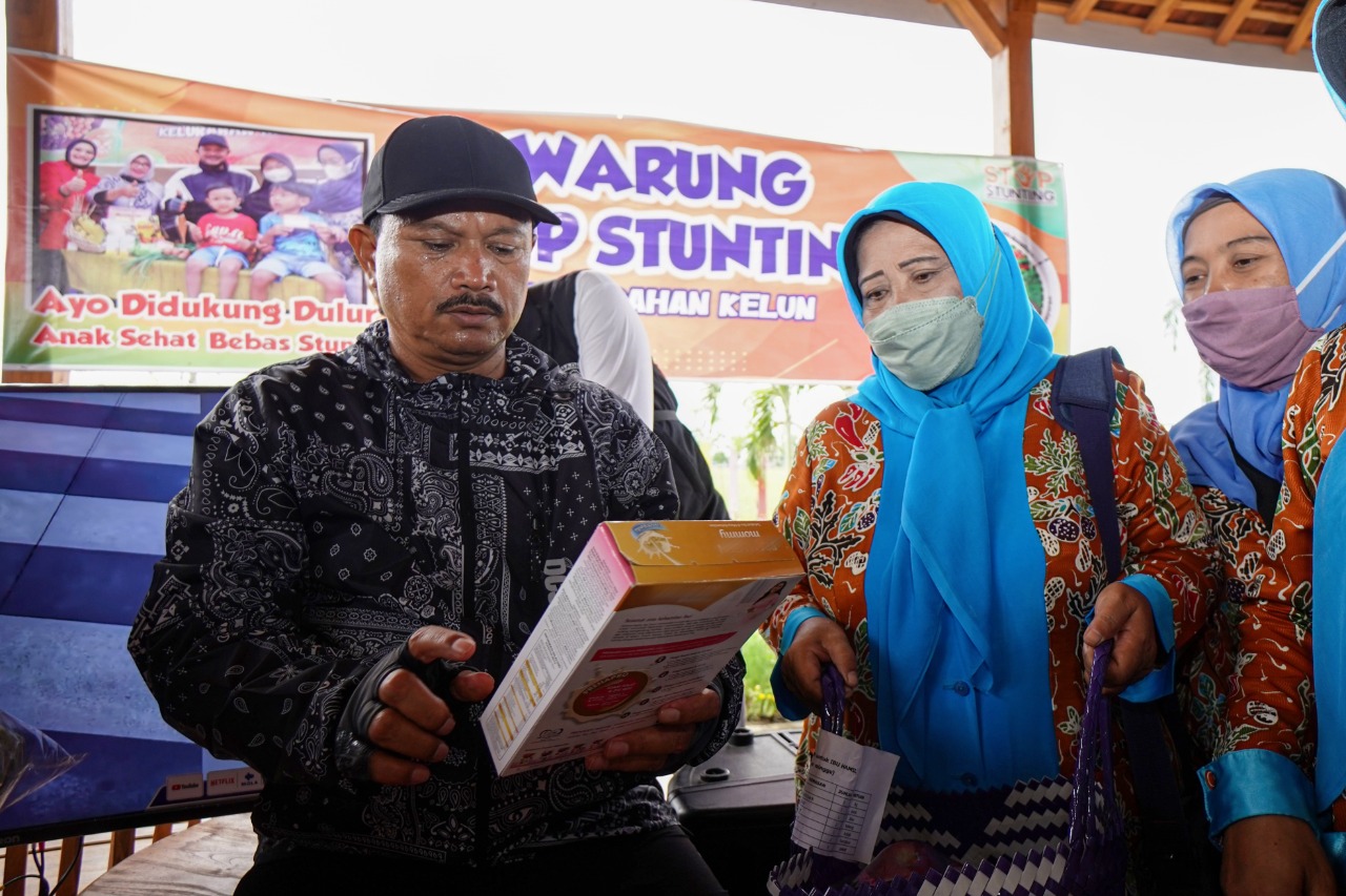 Foto 2 dari 7: Lewat Warung Stop Stunting, Wali Kota Penuhi Gizi Balita Dan Ibu Hamil