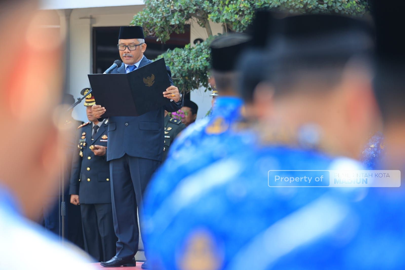 Foto 5 dari 10: Pimpin Upacara Hari Kesaktian Pancasila, Wali Kota Ajak Masyarakat Jadikan Pancasila Sebagai Pemersatu Bangsa