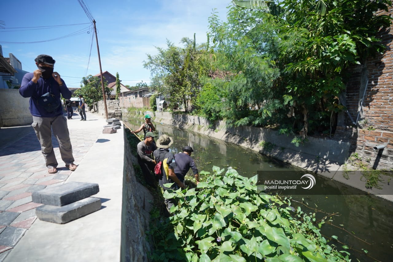 Foto utama berita: Agar Aliran Lancar, Wali Kota Instruksikan Pembersihan Saluran