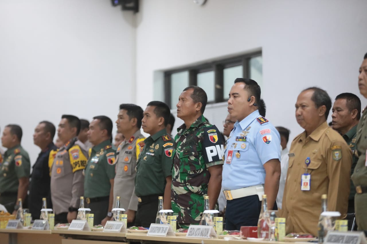 Foto 8 dari 15: Rakor Lintas Sektoral OPS Aman Suro, Wali Kota: Harus Komitmen Jaga Keamanan
